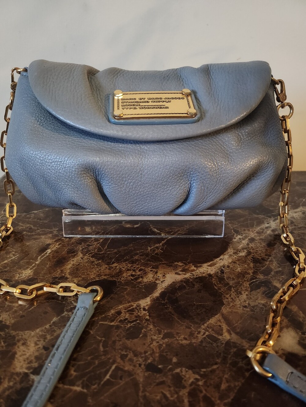 Marc Jacob's Leather Crossbody Bag with Gold Chain EUC